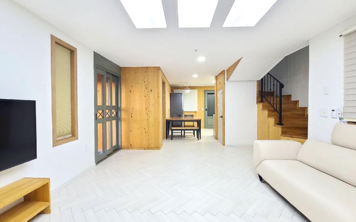 Gyeongju Art Hill Family Group Pet-Friendly Pension