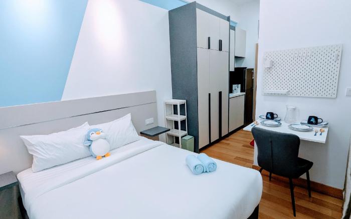 Woodpecker Colony Suites