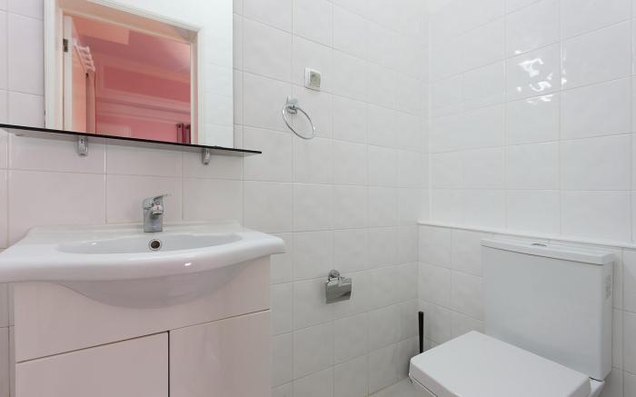 3 BEDROOM APARTMENT WITH TRRACE CENTRAL LISBON