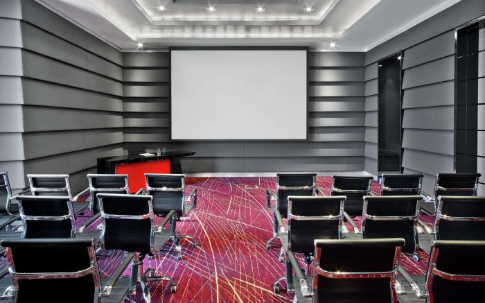 V Hotel Dubai, Curio Collection by Hilton