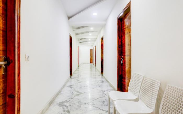 Hotel O The Param continental