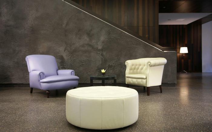 Empire Riverside Hotel