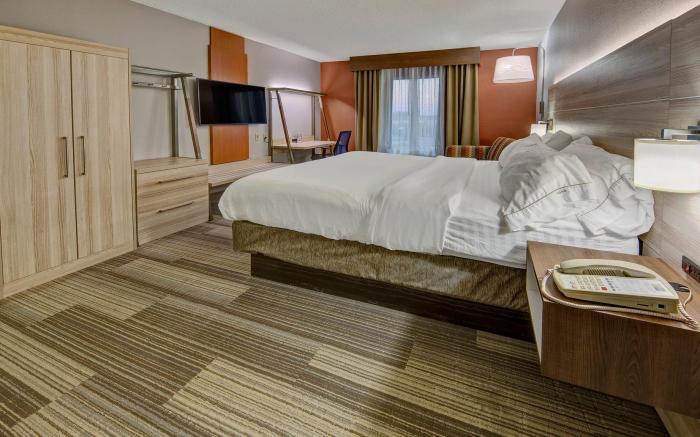 Holiday Inn Express Hotel & Suites London By IHG