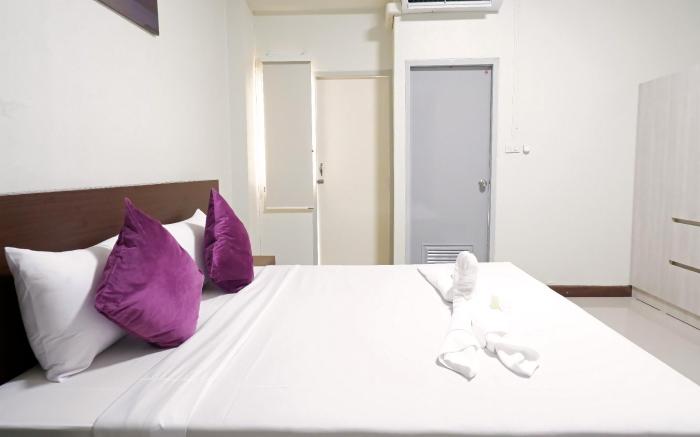 C Room Extra (Mai Samakkhi 15) by Choktawee