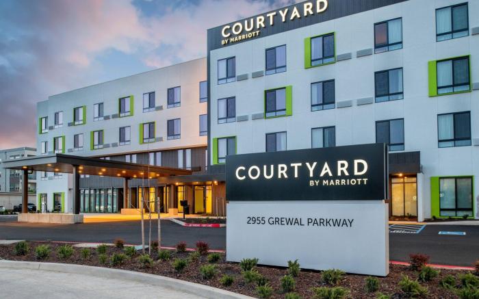 Courtyard Modesto North