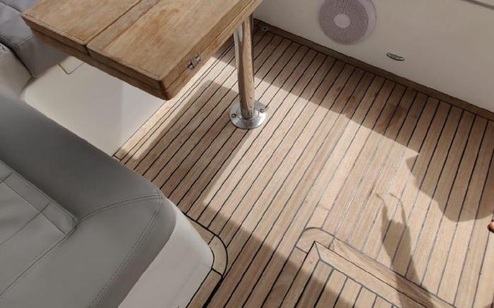 Luxurious Caprie Italia Boat Rental with Breathtaking Ocean Views