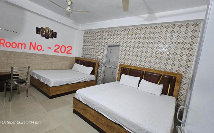 Goroomgo Saral Guest House Ayodhya