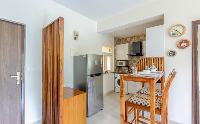 Premium Apt with Pool near Candolim Beach Goa