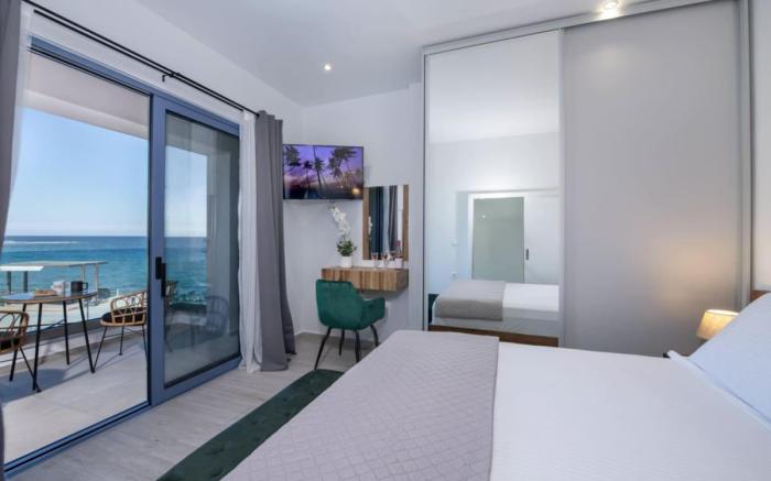 Blue Balcony Suite Seaside Private Parking