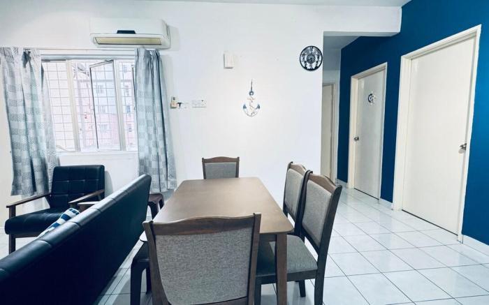 Kota Kemuning 3BR 7pax quayside