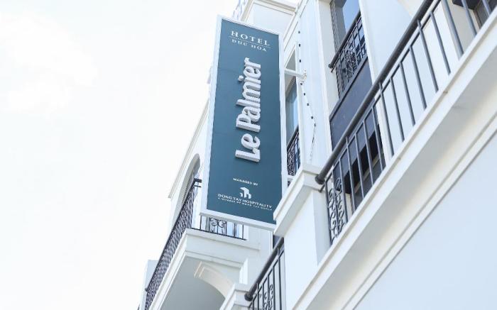 Le Palmier Đuc Hoa Hotel