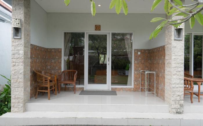 Urbanview Asung 2 Guesthouse Tibubeneng