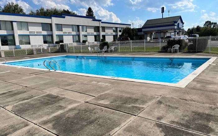 Studio 6  Suites Clarion, PA