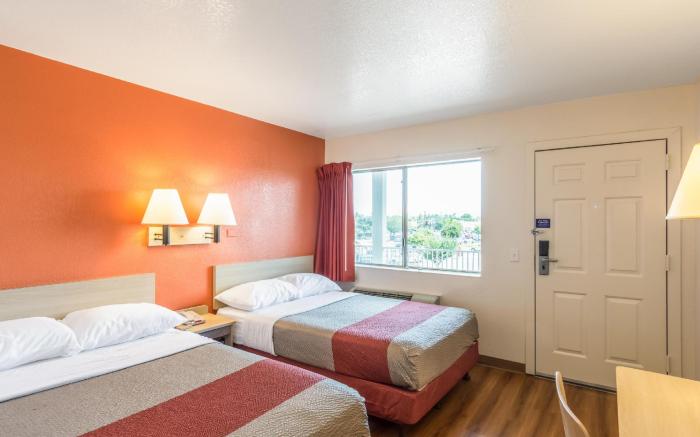 Motel 6 Redding, CA - Central