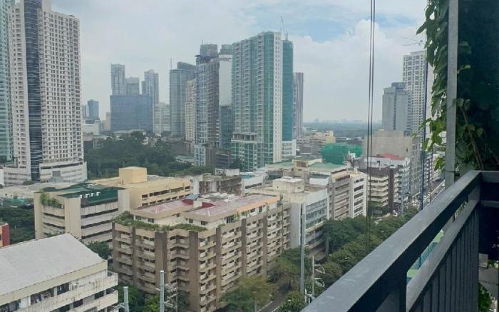 Brand-new Modern Suites in Makati CBD | City View