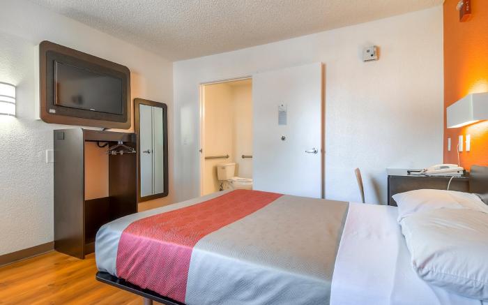 Motel 6 San Diego, CA - North