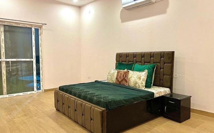 Stay Viable Farmhouse 5BHK C95