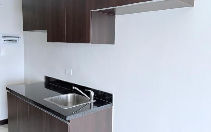 New Studio Unit in Aurora Escalades Tower Cubao