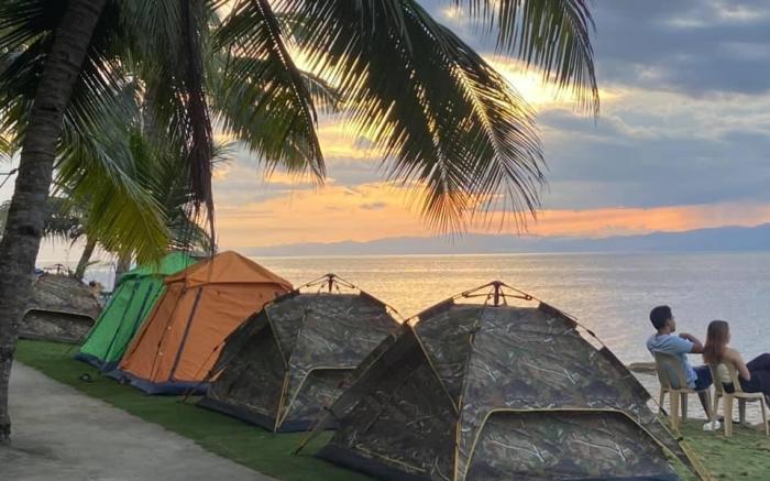 Seafront camp (Tent for 3-4person )