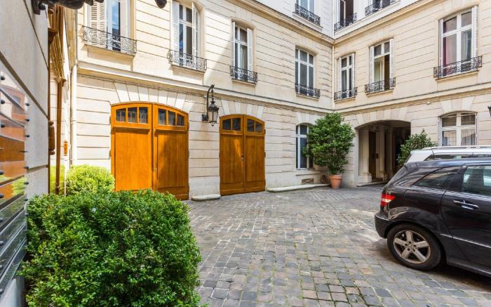 Modern studio for 4 people - Arc de Triomphe