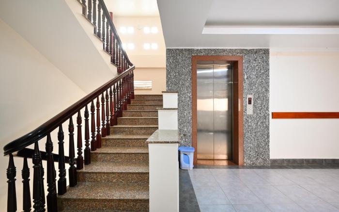 Rainbow Airport Hotel - Free Airport Pick Up And Drop Off
