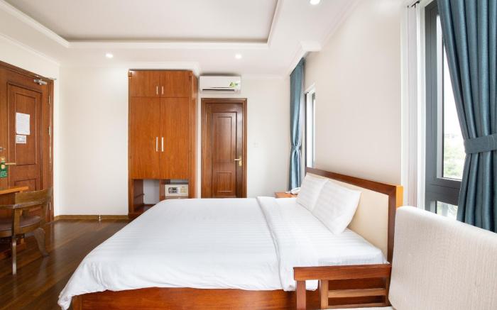 Sunny Hotel & Serviced Apartment