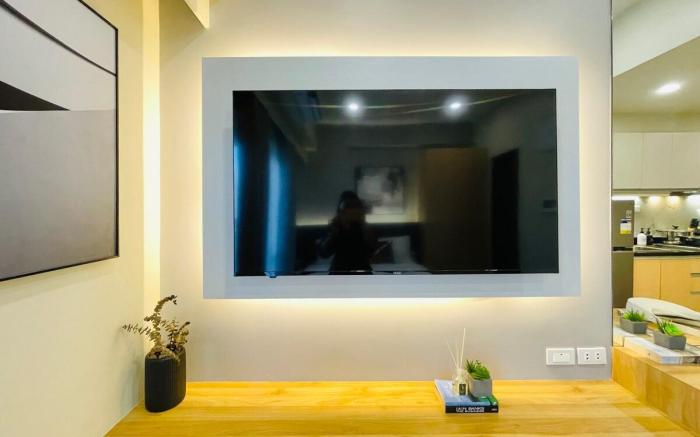 * *30 Luxe City Studio