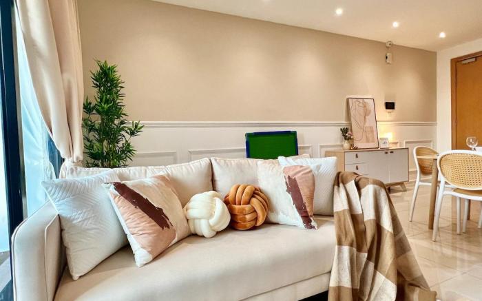 Suasana Residence 4BR Urban Escape with Bathtub