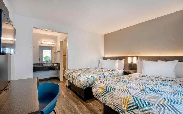 Motel 6 Marina, CA - Monterey