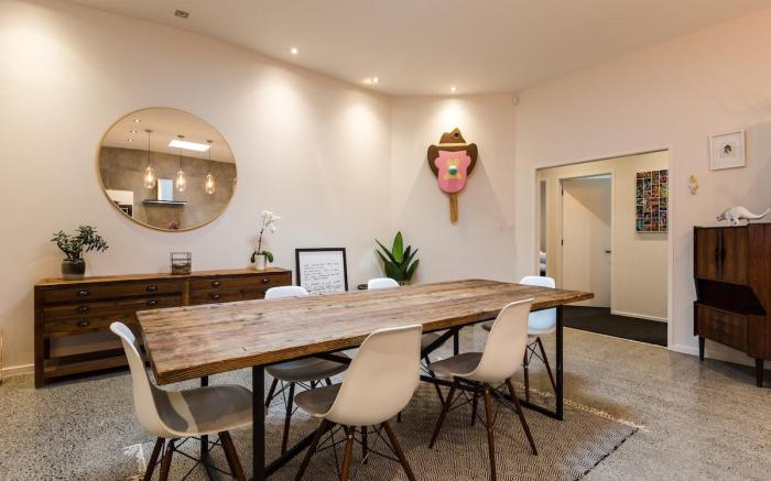 Designer, 4 Bd Converted Loft | Minutes to SkyCity