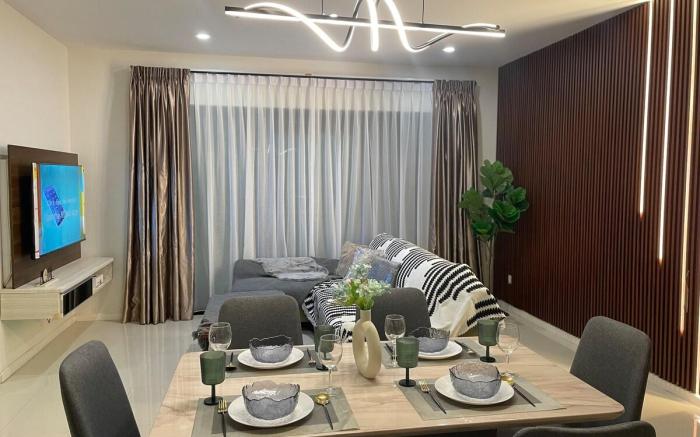 Suasana Residence 4BR Luxury Suites with Bathtub