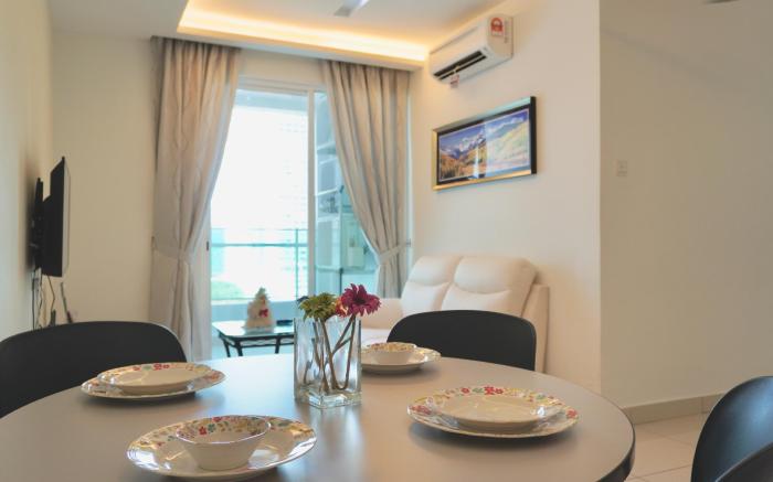 Cozy 2B2R w/Balcony  #6Pax #Seaview #Gurney Drive 