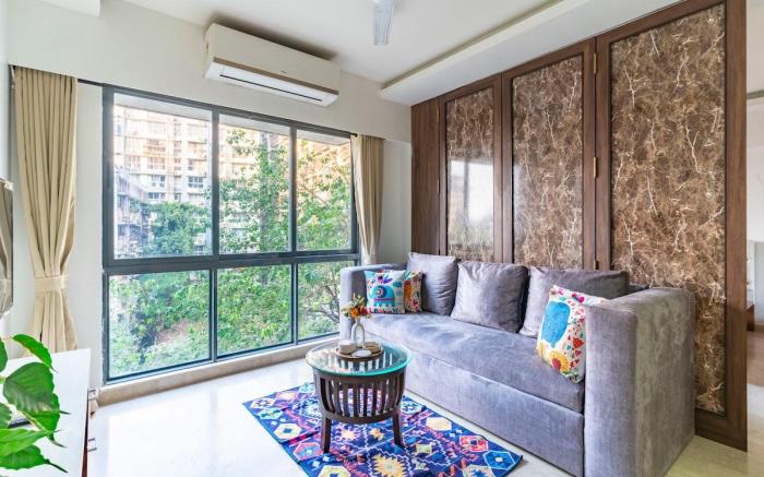 Cozy, Upscale 1 bhk Apt near BKC