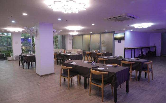 Hotel Aarkay Palace