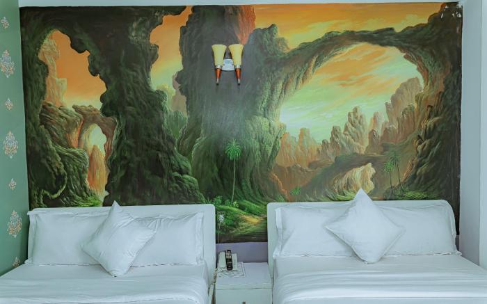 Ken's Backpackers Hotel