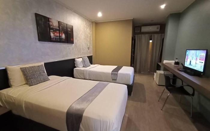 The S Hotel