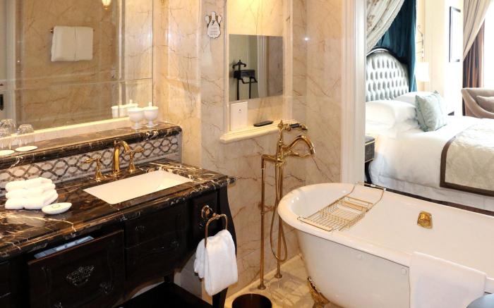 The Castle Hotel, a Luxury Collection Hotel, Dalian