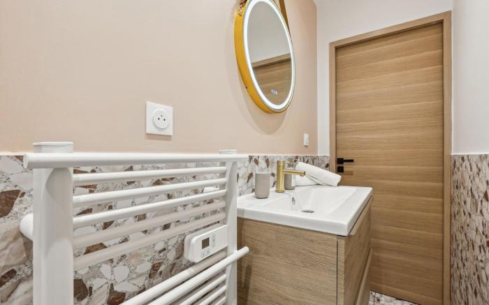 Lavie Maison | Hot Tub Seaside Flat