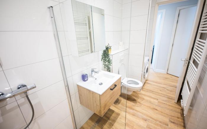 Sleek City Center 2BDR Apartment  VP