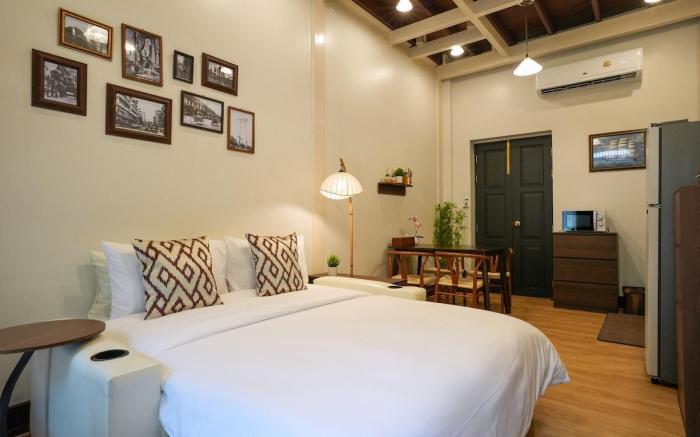 Historic 3BR+1SFB Chinatown MRT EntireHome 85SQM