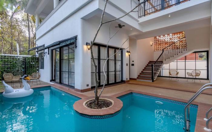 Lux 3BR Villa in Siolim, 4km to beach | Wadi House