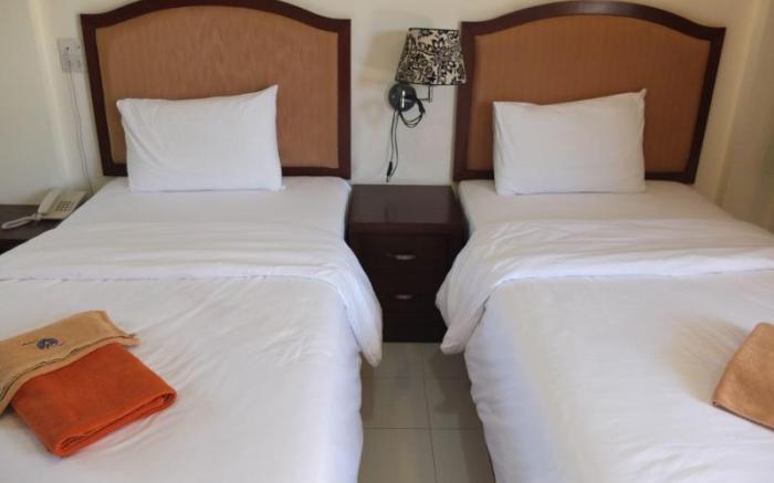 EKALUK PLACE INN
