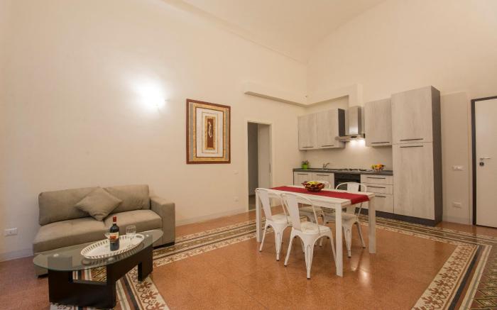 Regis Condo