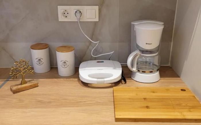 bd renovated flat at acropolis