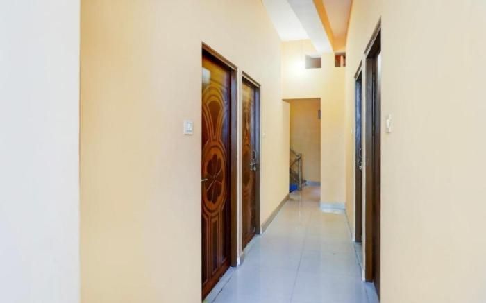 Goroomgo Vista Inn Varanasi