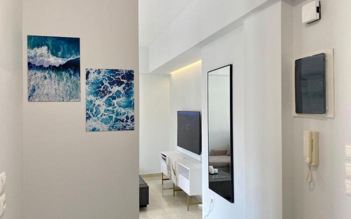 Athene - Bright studio at the center of Athens