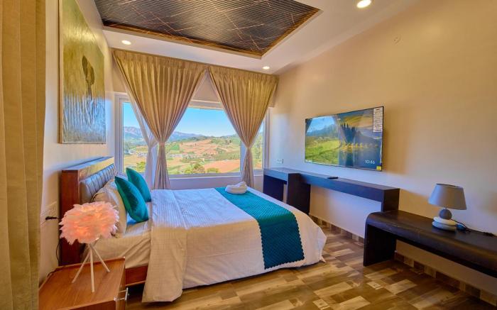 Vihani's Western Clouds by VOYE HOMES