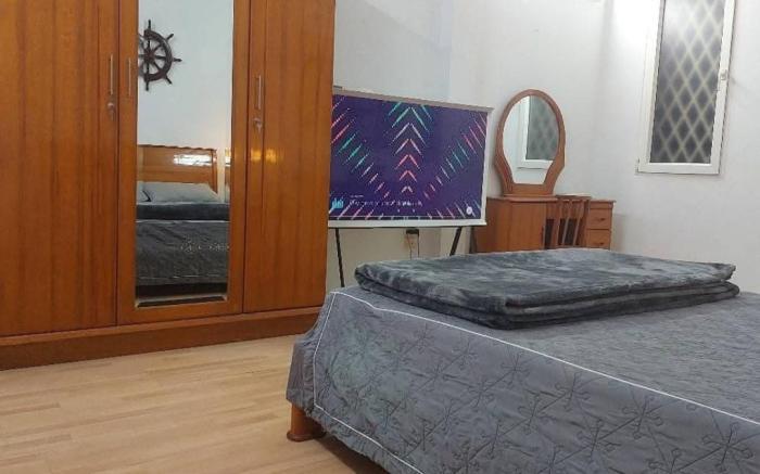 Room Opposite Hochiminh Museum