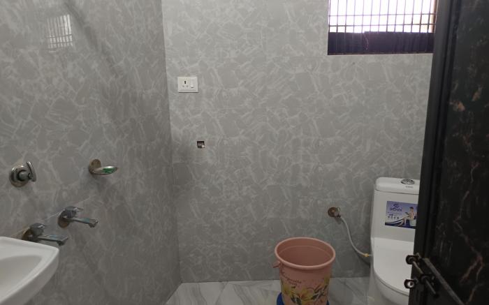 Awadh Dham Guest House