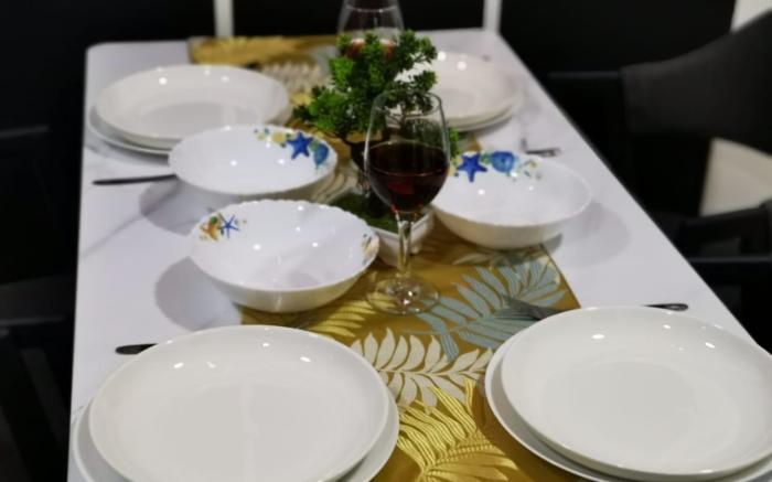 Big Netflix 5 pax elmina park tulip selamat datang